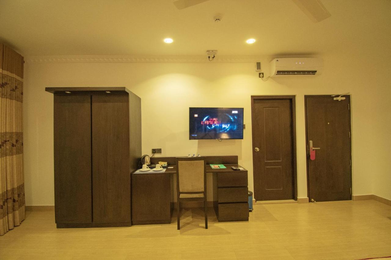 มานารา บีช Hotel เบอร์อูวาลา ภายนอก รูปภาพ