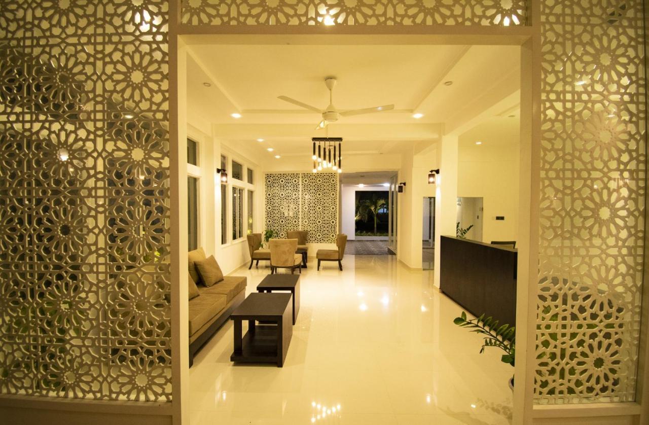 มานารา บีช Hotel เบอร์อูวาลา ภายนอก รูปภาพ